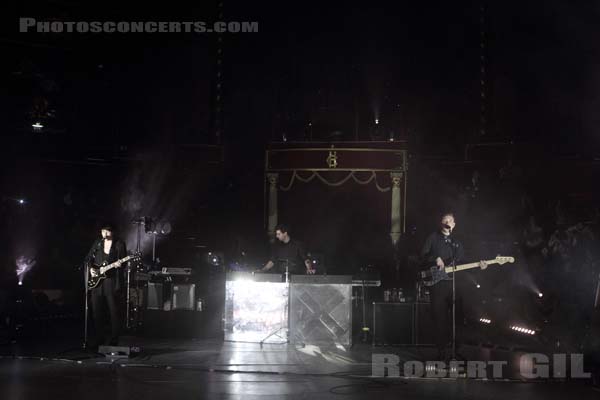 THE XX - 2012-09-06 - PARIS - Cirque d'Hiver Bouglione - Romy Madley Croft - Oliver Sim - James Thomas Smith